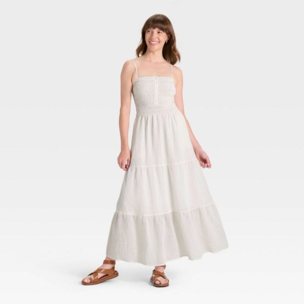 Universal Thread Women’s Button-Front Smocked Maxi Sundress